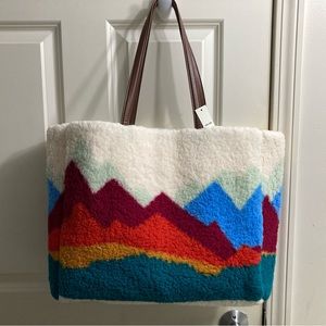 Sherpa Mountain Pass Tote Bag